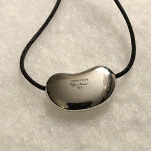 Tiffany & Co. Elsa Peretti Silver Bean Necklace